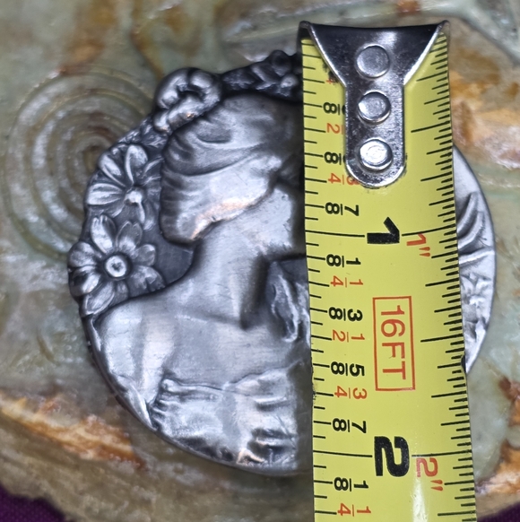 Art Nouveau Style Gibson Girl W/Flower Engraved Round Bergamot J-48 Belt Buckle - Picture 10 of 10